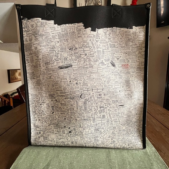 Sprayground Tote collab w/ Jean-Michel Basquiat-Rare - Picture 7 of 8